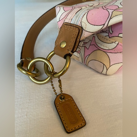 Pink Coach Canvas Print Bag - Picture 5 of 6